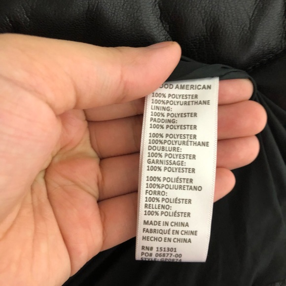 Good American Sherpa Faux Leather Puffer Cocoon in Black Size Medium - Picture 14 of 16